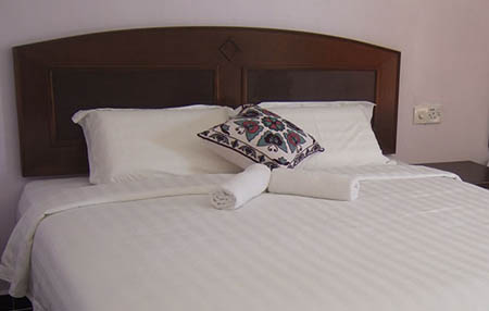 COZY INN - Room Deluxe - 1 x double bed + 1 x single bed (If 1 person ONLY)-View1